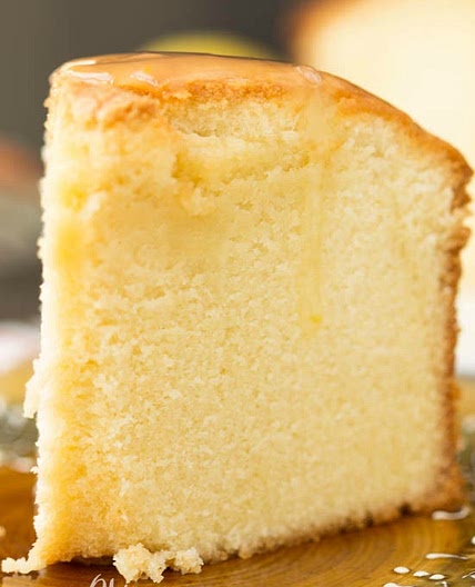 Old Fashioned Blue Ribbon Pound Cake