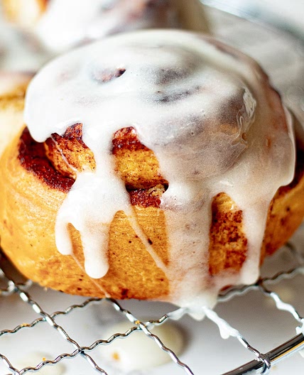 Air Fryer Cinnamon Rolls - Pillsbury Cinnamon Rolls in Air Fryer Time