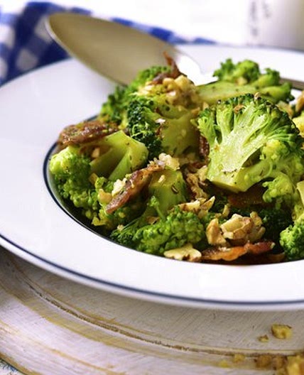 Broccoli Salad with Yoghurt Dressing