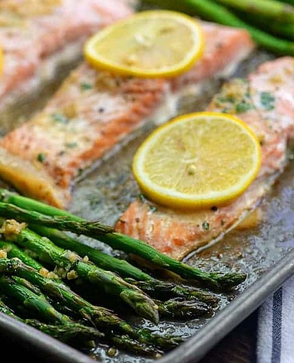 Garlic Butter Salmon and Asparagus