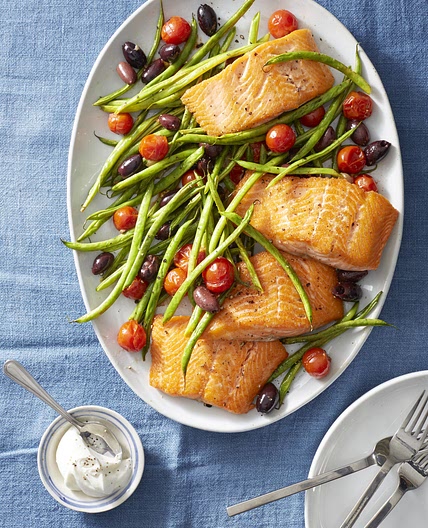 Roasted Salmon with Green Beans and Tomatoes