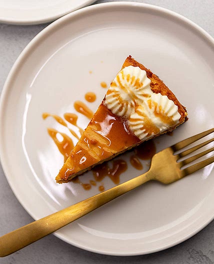 Amazing Keto Pumpkin Cheesecake