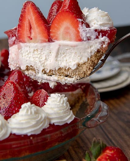 BEST No Bake Strawberry Cheesecake (Easy Recipe)