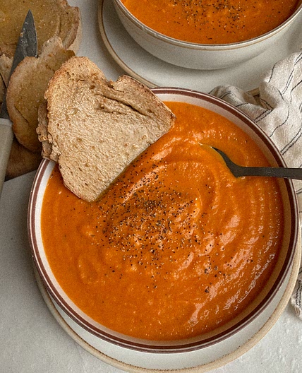 Creamy Vegan Tomato and Cauliflower Bisque