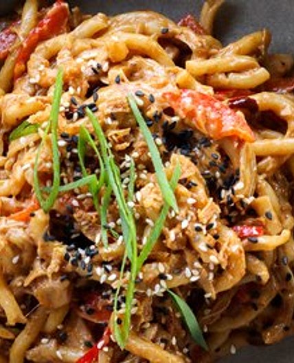 Creamy Peanut Butter Jackfruit Noodles