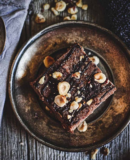 Gluten Free Chocolate hazelnut bars (grain-free, vegan, raw, paleo)