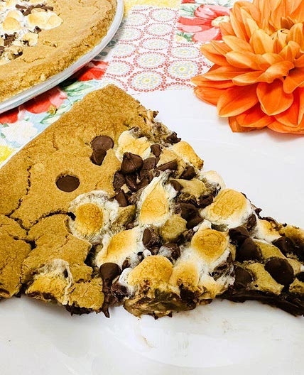 Chocolate Chip Dessert Pizza