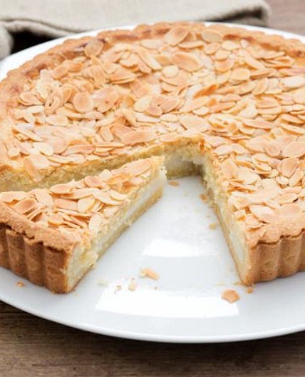 Crostata al latte e mandorle