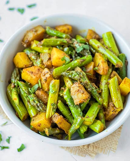 Indian Asparagus Stir Fry (Aloo Asparagus)