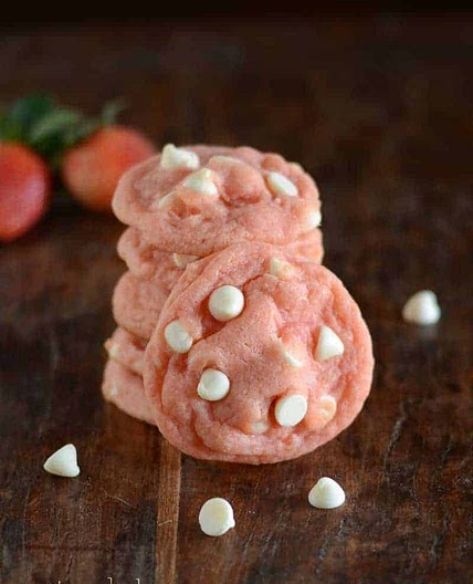 Strawberry Cookies with White Chocolate