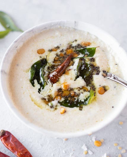 Coconut Chutney (Nariyal Chutney)