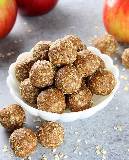 Apple Crisp Energy Bites