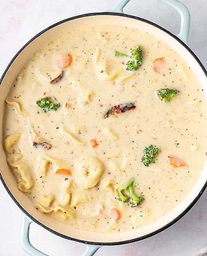 Chicken Alfredo Tortellini Soup