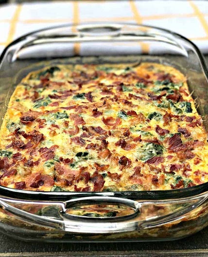 Keto Low-Carb Bacon, Egg, and Spinach Breakfast Casserole