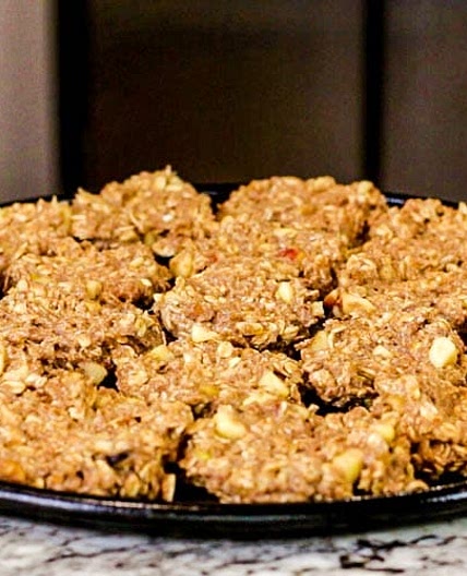 Apple Pie Oatmeal Cookies