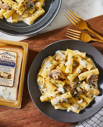 Creamy Gorgonzola Pasta With Mushrooms