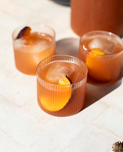 Southern Bourbon Peach Tea Cocktail