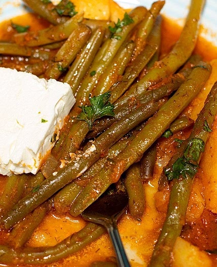 FASOLAKIA: BRAISED GREEN BEANS