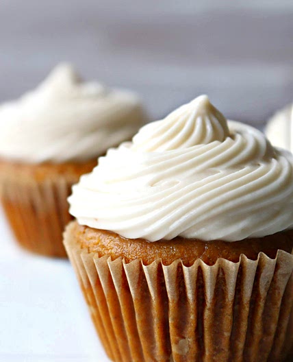 Vegan & Gluten-free Pumpkin Cupcakes with Cream Cheese Frosting