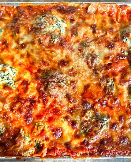 Low FODMAP Sheet Pan Lasagna with Spicy Sausage & Spinach