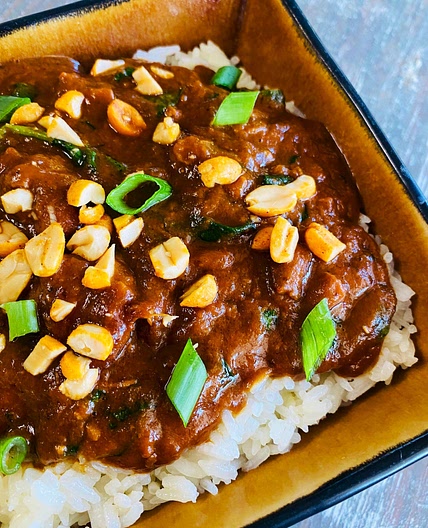 Slow Cooker Peanut Chicken