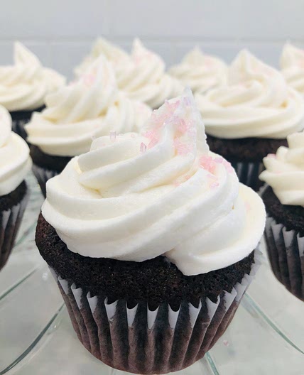 Chocolate Cupcakes w/ Buttercream Icing
