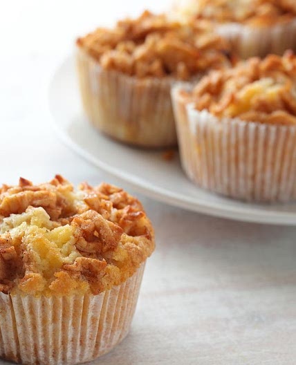 Chunky pear and oat sugar-free muffins recipe