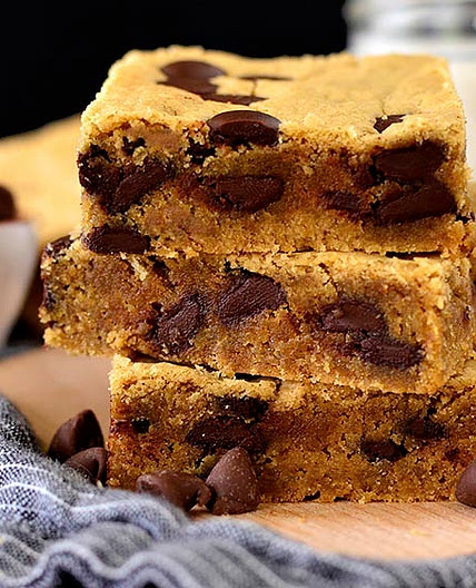 Chocolate Peanut Butter Blondies