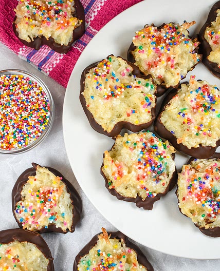 Birthday Cake Macaroons