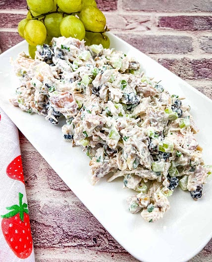 Chicken Salad with Cranberries and Walnuts