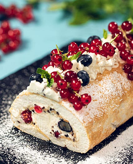 Summer Berry Meringue Roll