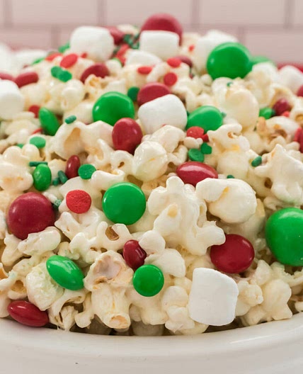Santa Crunch Popcorn