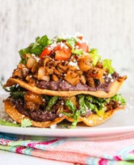 Mushroom Picadillo Tostadas/ Picadillo Vegano/ Tostadas