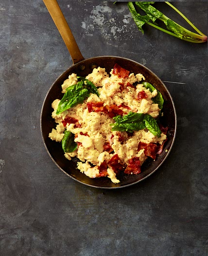 Gruyère, Bacon, and Spinach Scrambled Eggs