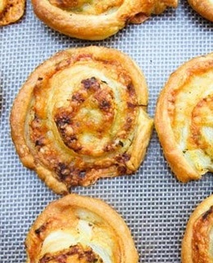 Vegan Pesto Cheese Swirls