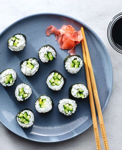 Kappamaki (Cucumber Sushi Roll)
