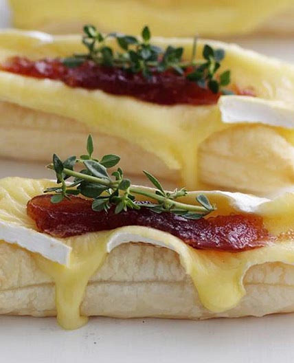 Brie and quince matchsticks