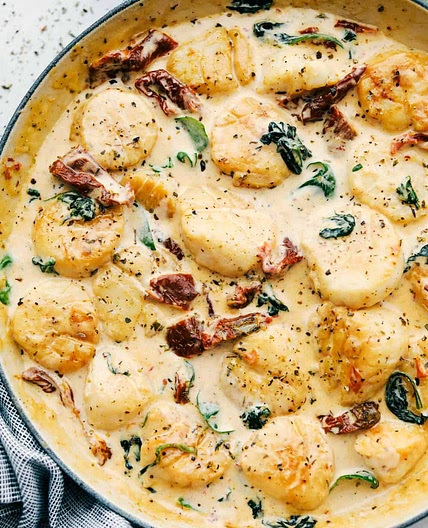 Creamy Tuscan Garlic Scallops