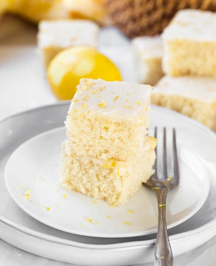 Easy Vegan Lemon Cake
