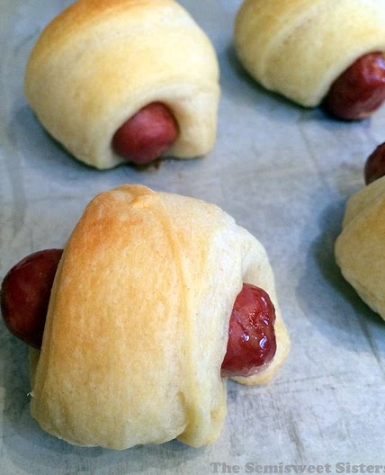 Little Pigs In A Blanket with Crescent Rolls and Smokies