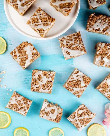 Easy Lemon Drizzle Flapjacks - Lemon Oat Bars Recipe