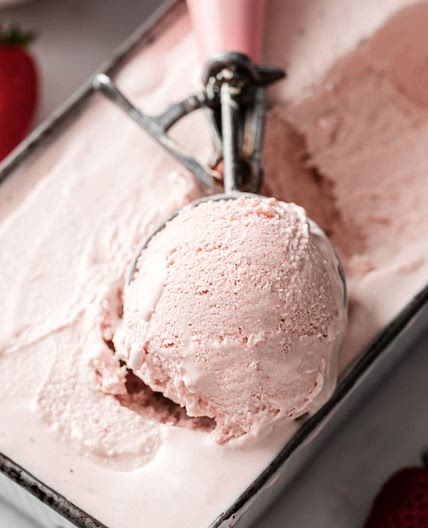 Keto Strawberry Ice Cream