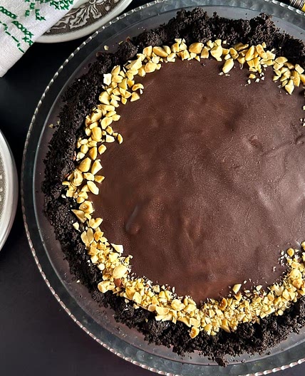 Low FODMAP Chocolate Peanut Butter Pie