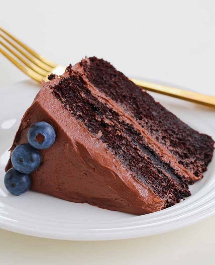 The BEST Chocolate Mud Cake