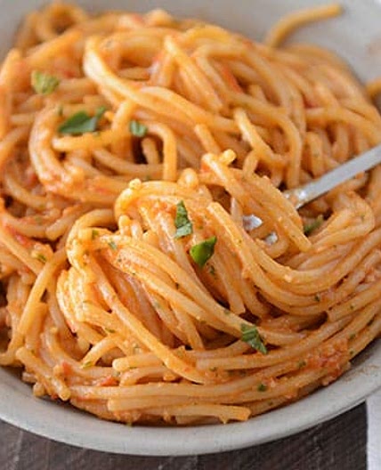 20-Minute Tomato Pesto Pasta