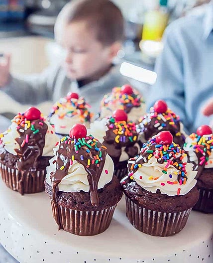 Hot Fudge Sundae Cupcakes