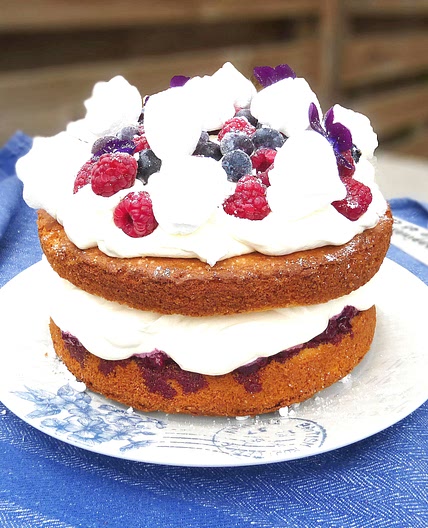 Eton Mess Sponge Cake