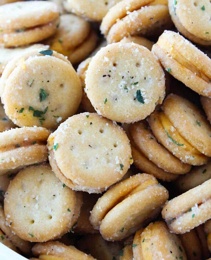 Cheesy Ranch Crackers