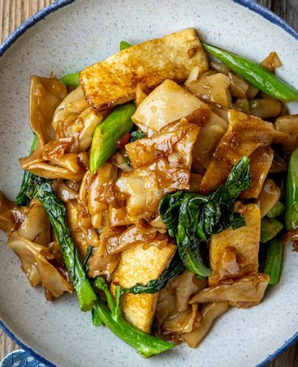 Vegan Pad See Ew (Thai soy sauce stir-fried noodles)