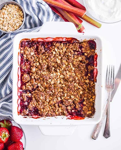 Rhubarb Strawberry Crisp